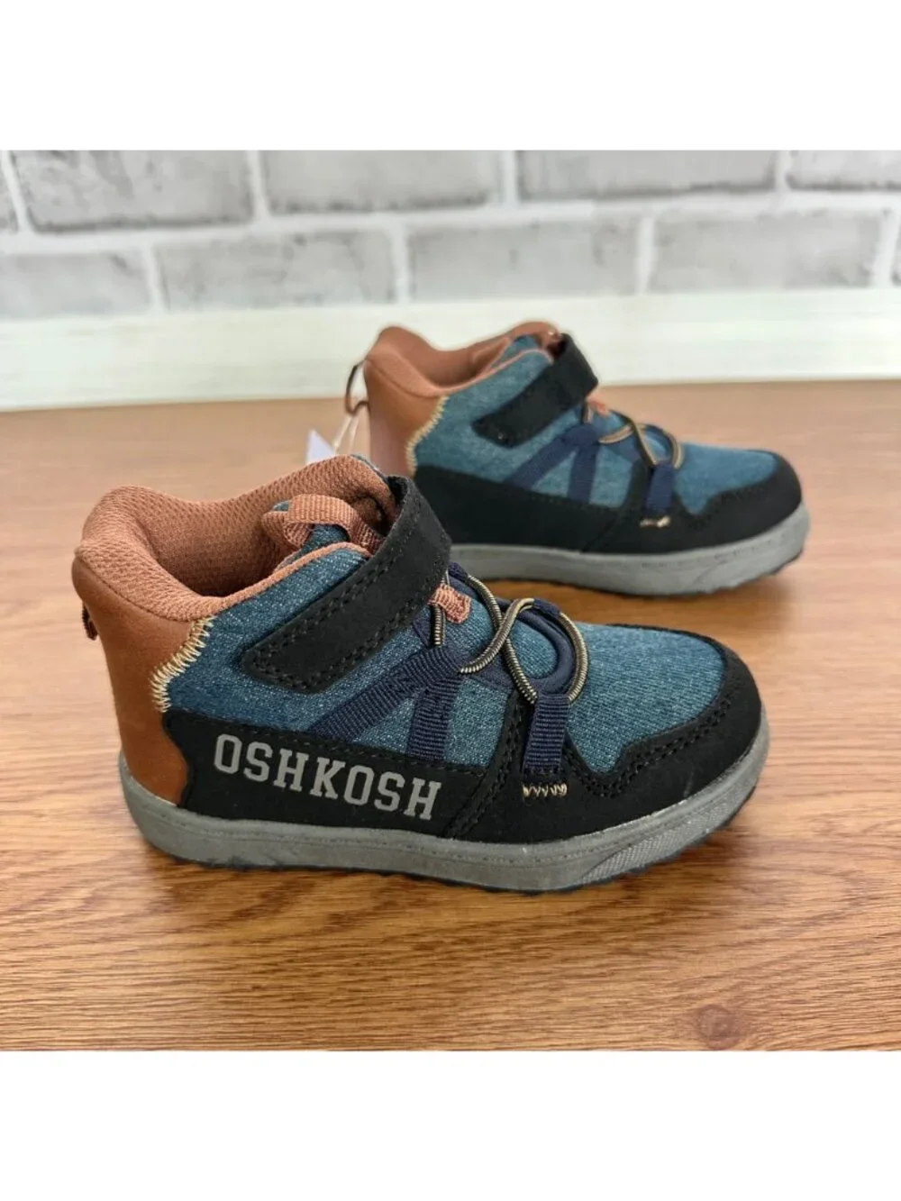 ❤️OshKosh Boys Shoes Slip-on Hi School Boots Sneaker Sz 7 easy-on Hook-loop Blue